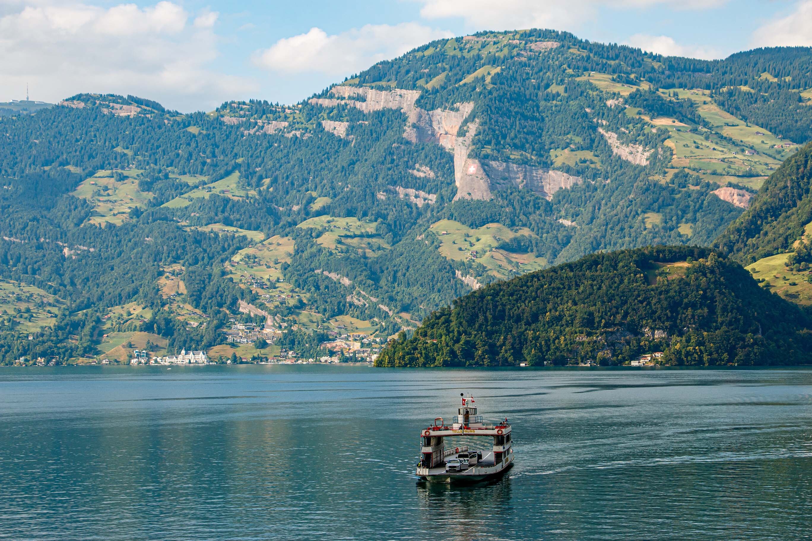 Autofaehre vierwaldstaettersee 1
